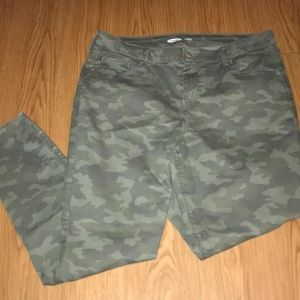 🔥BUNDLE SPECIAL🔥 Old Navy Rockstar Jegging